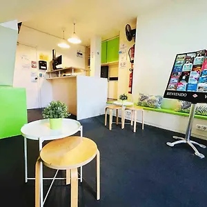 And Basic Universitat For Young Гостевой дом