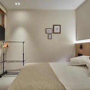 Guest house Ella Ramblas, Barcelona